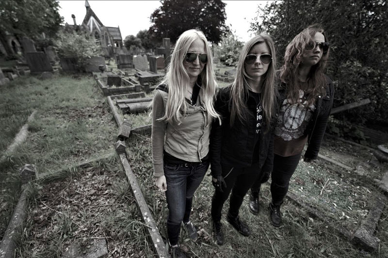 high-priestess-band