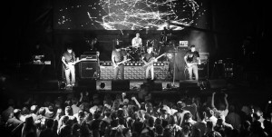 Viaja A Las Estrellas Con «Hugeness», Lo Nuevo De Exxasens