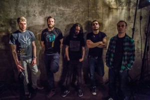 «2015» Nuevo Videoclip De Strauss Bajo Un Mar De Riffs