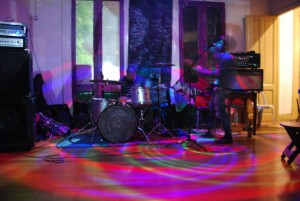 «Death Blues» Nuevo B-Side Del Gran «Blue Noise» De The Rayos