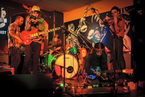 “Hasta La Victoria”, nuevo álbum de The Myrrors con destino para finales de este mes