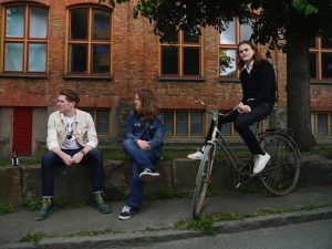 Långfinger se meten hasta la cocina con “Say Jupiter”, su nuevo videoclip