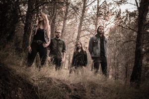 Hela se encuentran en la fase final de su nuevo álbum y su llegada es inminente