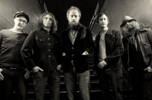 Gin Lady anuncia “Electric Earth” para mediados de Septiembre