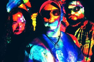 La Iglesia Atómica afronta nuevos planes presentando el tema en directo “Chopper”