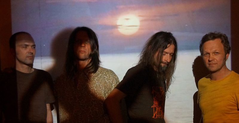 Electric Orange – “EOXXV”; 25 años en la cresta de la ola… – La Habitación 235