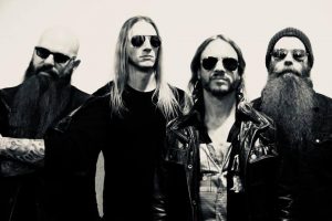 “Black Abyss” será el debut larga duración de la súper banda The Watchers