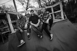 “Visitors / Early Purple”, éxtasis de jam sessions con el retorno de Tia Carrera