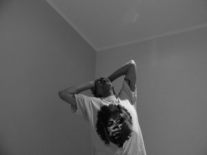 Versión acústica de “La Familia Y Las Guerras”, en el nuevo videoclip de Sergio Chotsourian