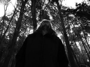 El lado más personal de Sergio Chotsourian vuelve con “From Skulls Born Beyond”