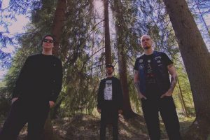 Rugidos familiares en el estreno de Funeral For Two