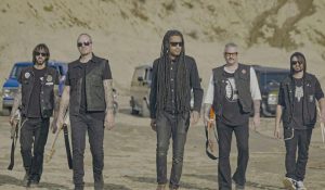 Nos subimos a la furgoneta de Paradise con el nuevo single «Away From You»