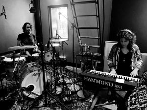 Todos los detalles de “5” el nuevo álbum de The Wild Century