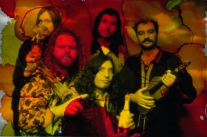 La explosión espacial de Hooverii llega bajo la innovadora marca de “Water For The Frogs”