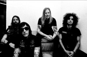 Las buenas/viejas costumbres de The Lords Of Altamont, están de vuelta en “Tune In, Tune On, Electrify”