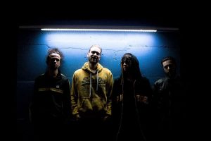 Suave, melódico, poderoso e intenso, lo nuevo de Graceful abre sus puertas con los sencillos  “Water Bombs” y “Psylle”