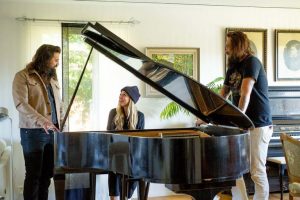 The Picturebooks se une a Elin Larsson (Blues Pills) en “Too Soft To Live And Too Hard To Die”