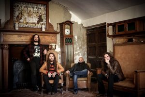 Estrenamos en primicia “Volver Al Final”, el nuevo single de Saturna