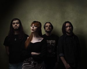 Alunah anuncia la llegada del nuevo “Strange Machine”