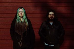 “Old Climb”, la dupla bajo/batería como revulsivo para el estreno de Coma Hole