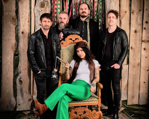 Llega el segundo asalto de Besvärjelsen con “Atlas”