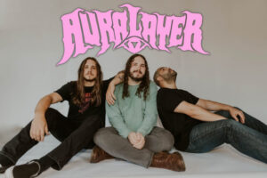 Los músicos de Auralayer se preparan para su estreno este verano bajo el título de “Thousand Petals”