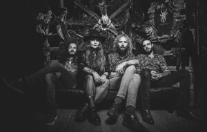 La vuelta de los progresivos Djiin vendrá bajo el título de “Mirrors”