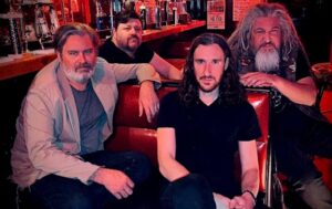 Thunderbird Divine está de vuelta con el nuevo “Little Wars”