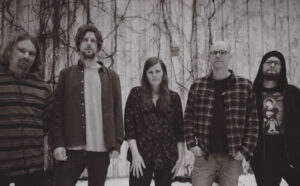 Leonov alista su regreso con un nuevo EP, “Shape Of Ash”