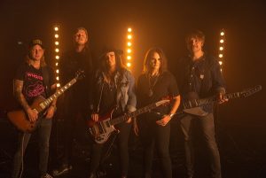 “It´s All Just Dirt” devuelve la rama más pesada de Electric Hydra como nuevo avance de su próximo álbum